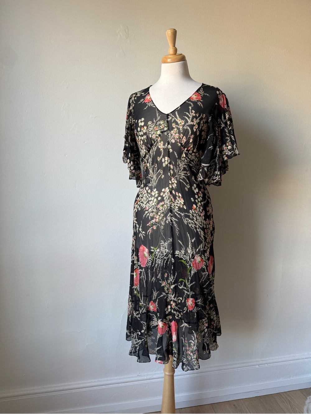 Girls From Savoy 100% Silk Floral Flutter Sleeve Dress Small
